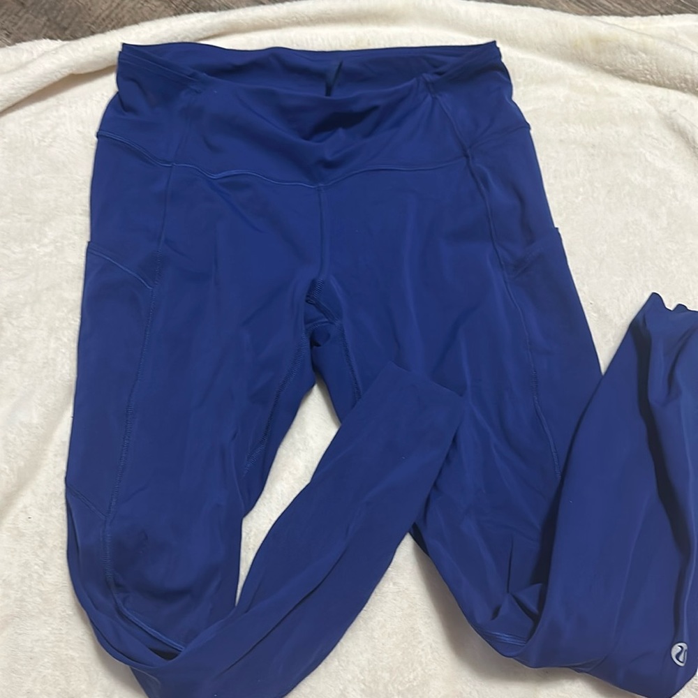 EUC Lululemon fast and free leggings size 8. 25”